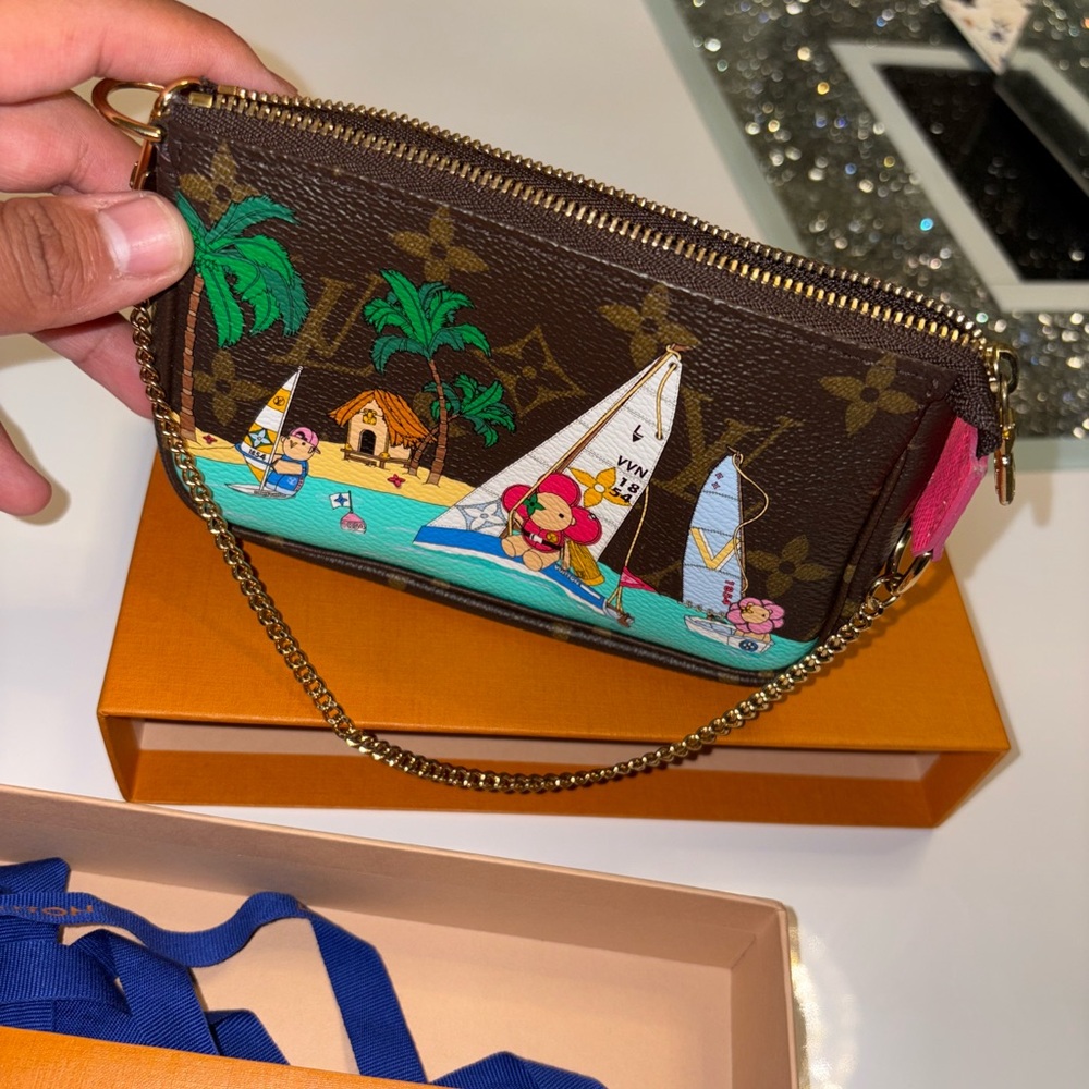 Brown vivenne Wristlet with Tropical Print lv